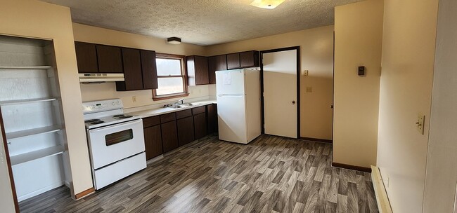 kitchen - 3186 Shaffer Rd