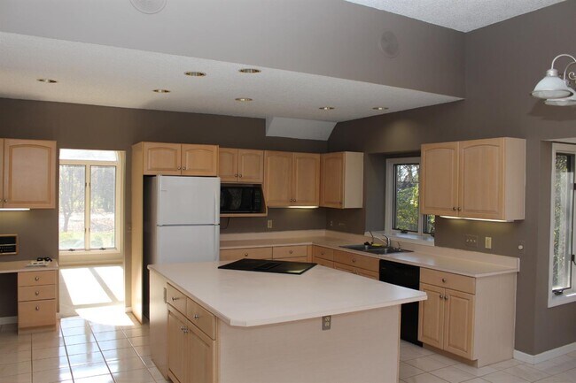 Foto del edificio - 1548 Windy Ridge Ct