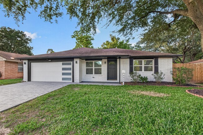 Building Photo - 9614 Hammerly Blvd