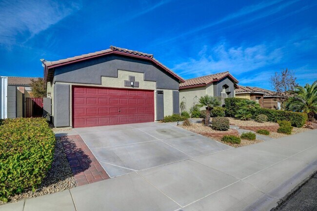 Building Photo - Marvelous Single Story, 3 Bedroom Home with NO HOA!