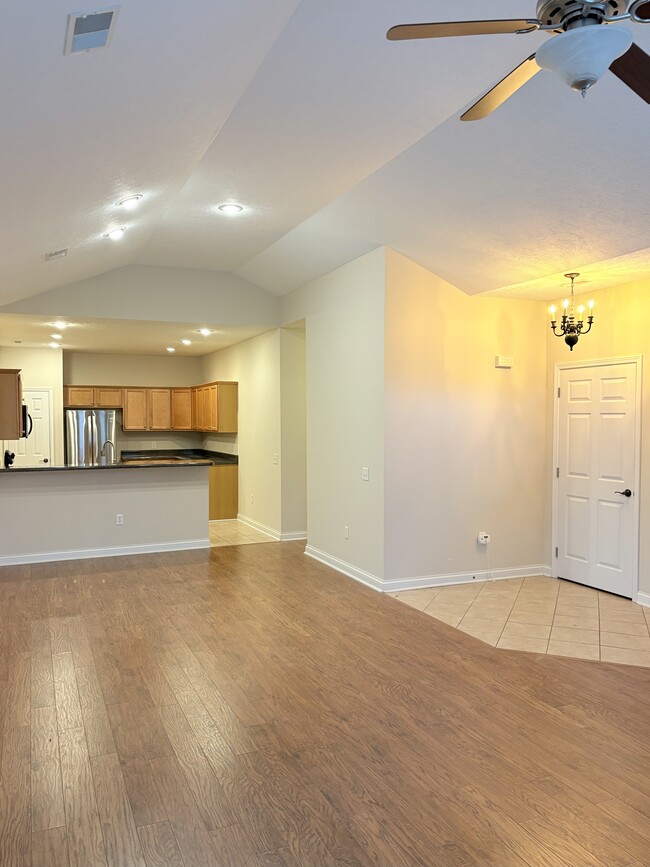 Building Photo - 2500 Crossings Blvd