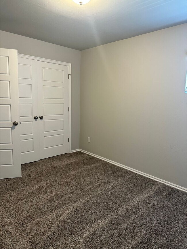Building Photo - FIRST MONTH FREE!