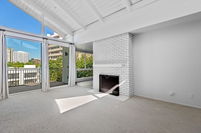Building Photo - 1340 S Beverly Glen Blvd