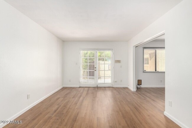Building Photo - 7821 E Valley Vista Dr