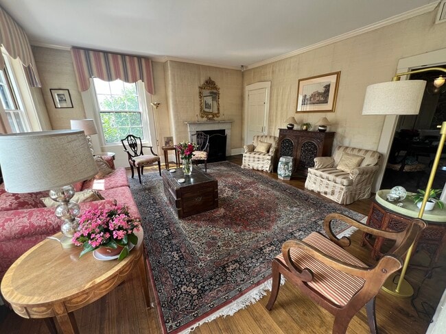 Building Photo - 2 Louisburg Sq Unit #4/5