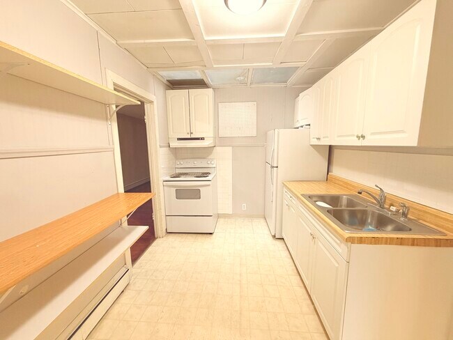 Foto del edificio - 134 W State St