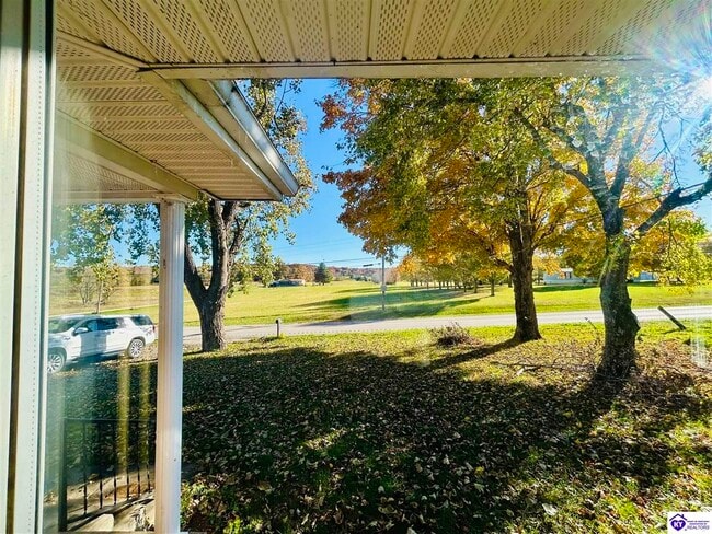 Building Photo - 8146 Hardinsburg Rd