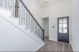 Building Photo - 13110 Blue Flora Dr