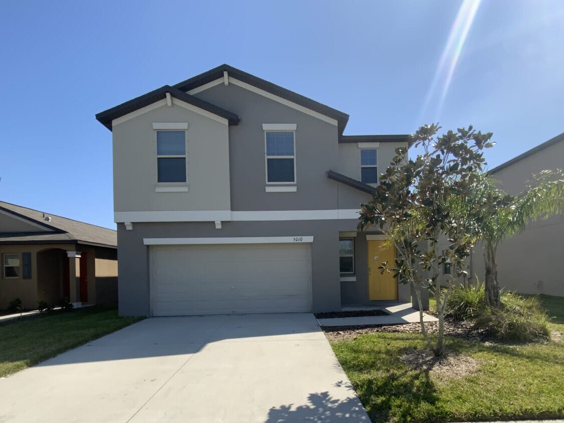 Foto principal - 5010 White Chicory Dr
