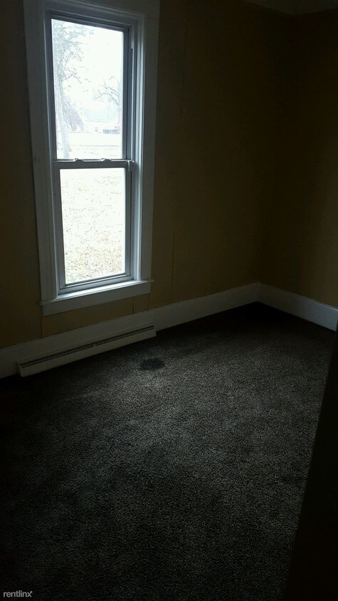 Primary Photo - 4 br, 1 bath House - 307 S Mason St