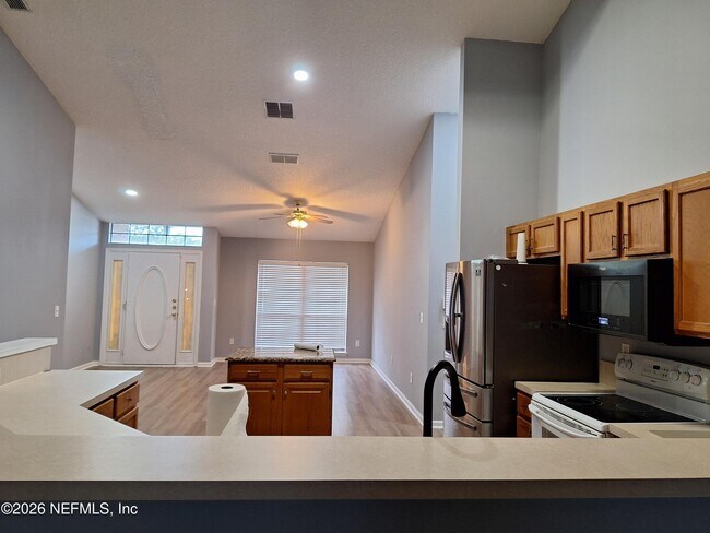 Foto del edificio - 513 White Jasmine Way