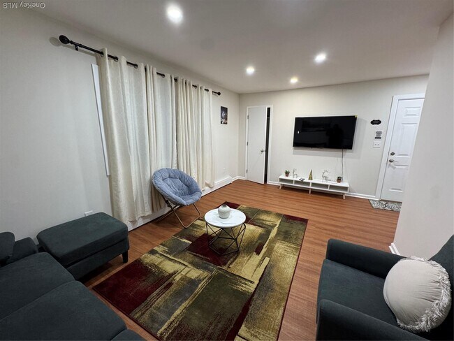 Foto del edificio - 31-18 106th St