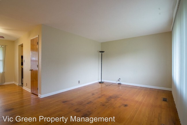 Building Photo - 1237 Kneisley Dr