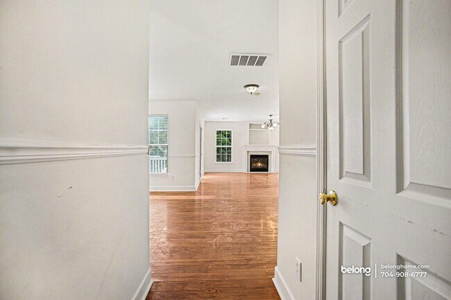 Foto del edificio - 3123 Glen Robin Ct