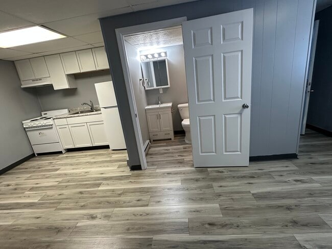 Foto del edificio - 530 E 3rd St