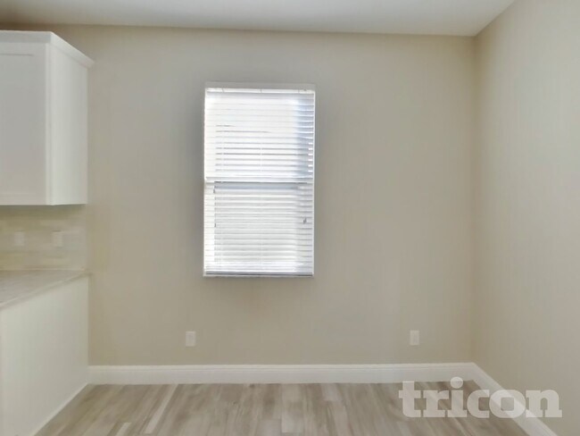 Foto del edificio - 824 129th St NE