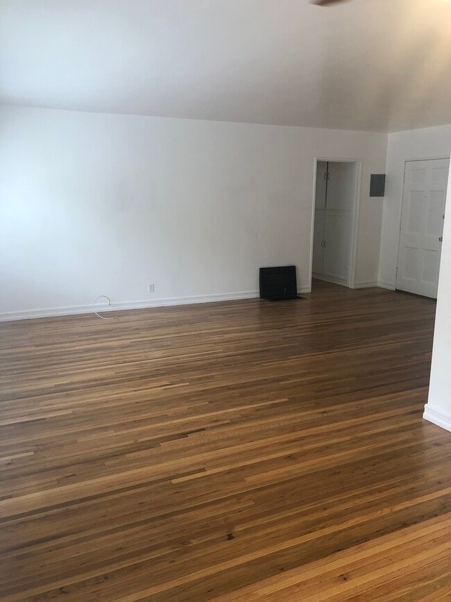 Dining Room to living room - 3131 Arizona Ave