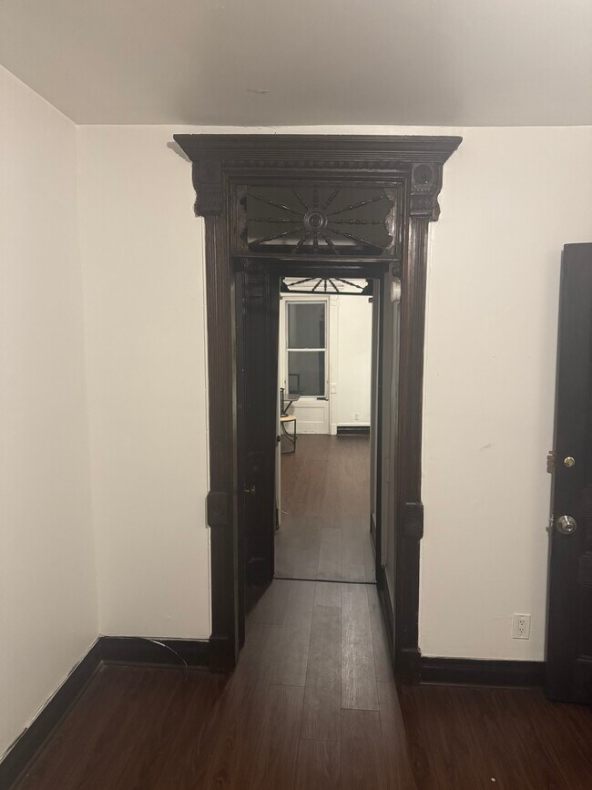Foto del edificio - 902 Jefferson Ave