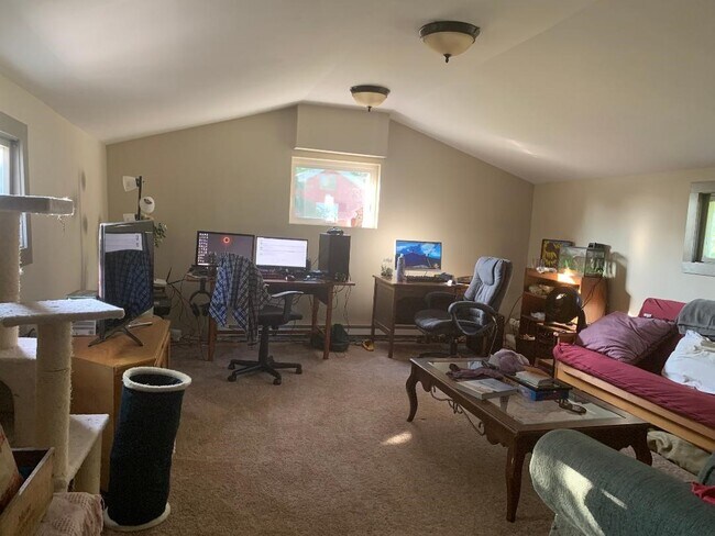 Great Room - 111 Smith St