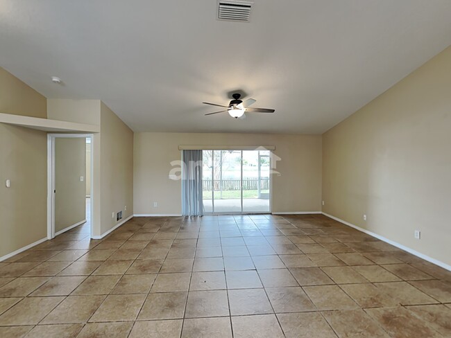 Foto del edificio - 11813 Colyar Ln