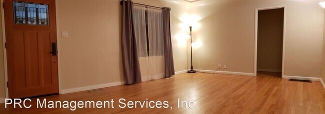 Foto del edificio - 4 br, 3 bath House - 3305 W. Clark Ave.