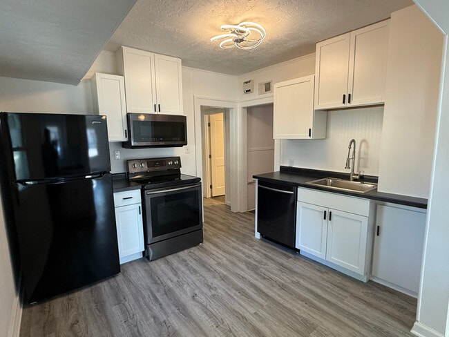 Foto del edificio - 2910 S Summit Ave