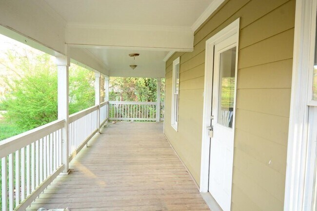 Foto del edificio - 1637 Columbia Dr