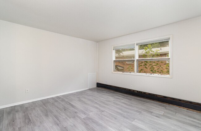 Foto del edificio - 2017 Commerce Blvd