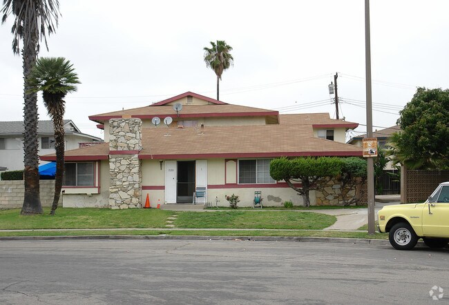 Building Photo - 13201 Balboa Ave