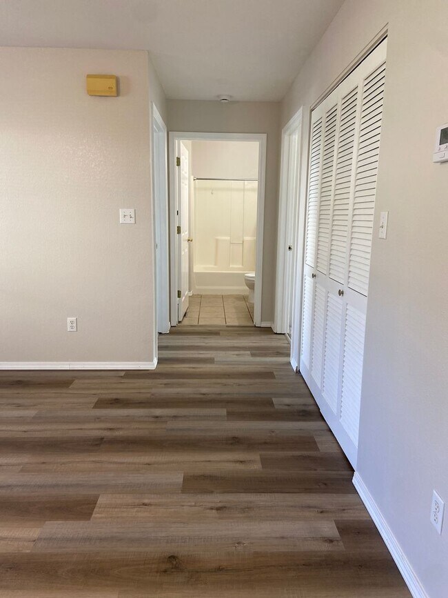 Building Photo - Apartment in Branson East, Kirbyville