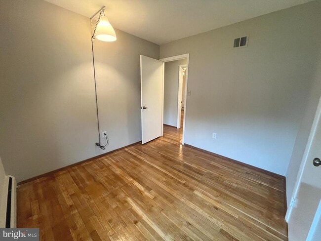 Foto del edificio - 14915 Daytona Ct