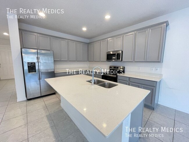 Foto del edificio - 7742 Bowery Dr