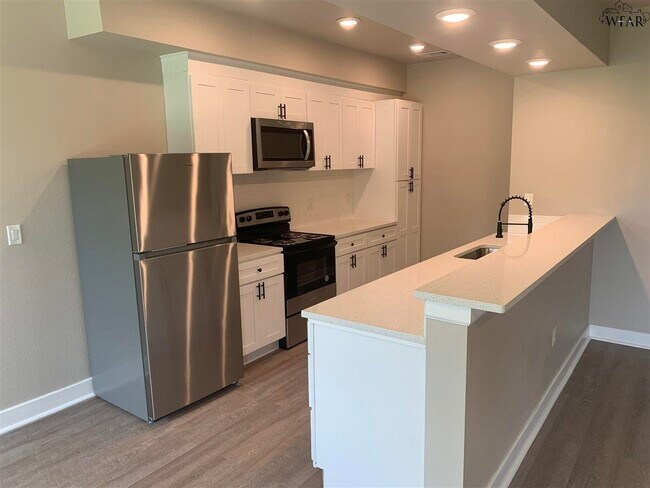 Foto del edificio - 438 W College St