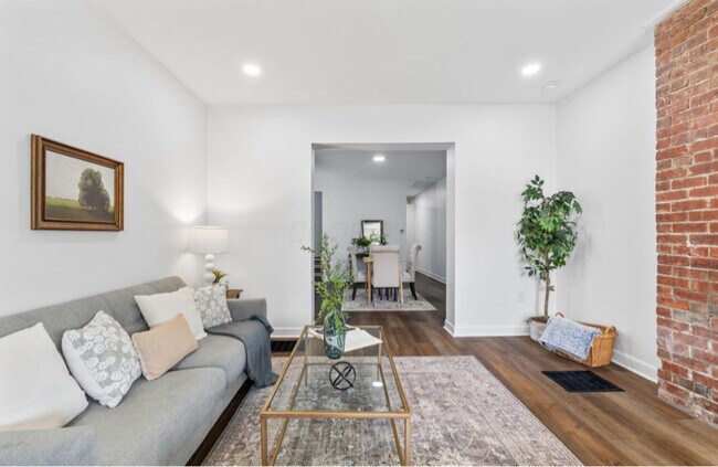 Foto del edificio - 464-466-466 N Garfield Ave