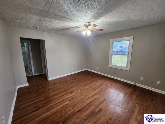 Building Photo - 809 Hawkins Dr