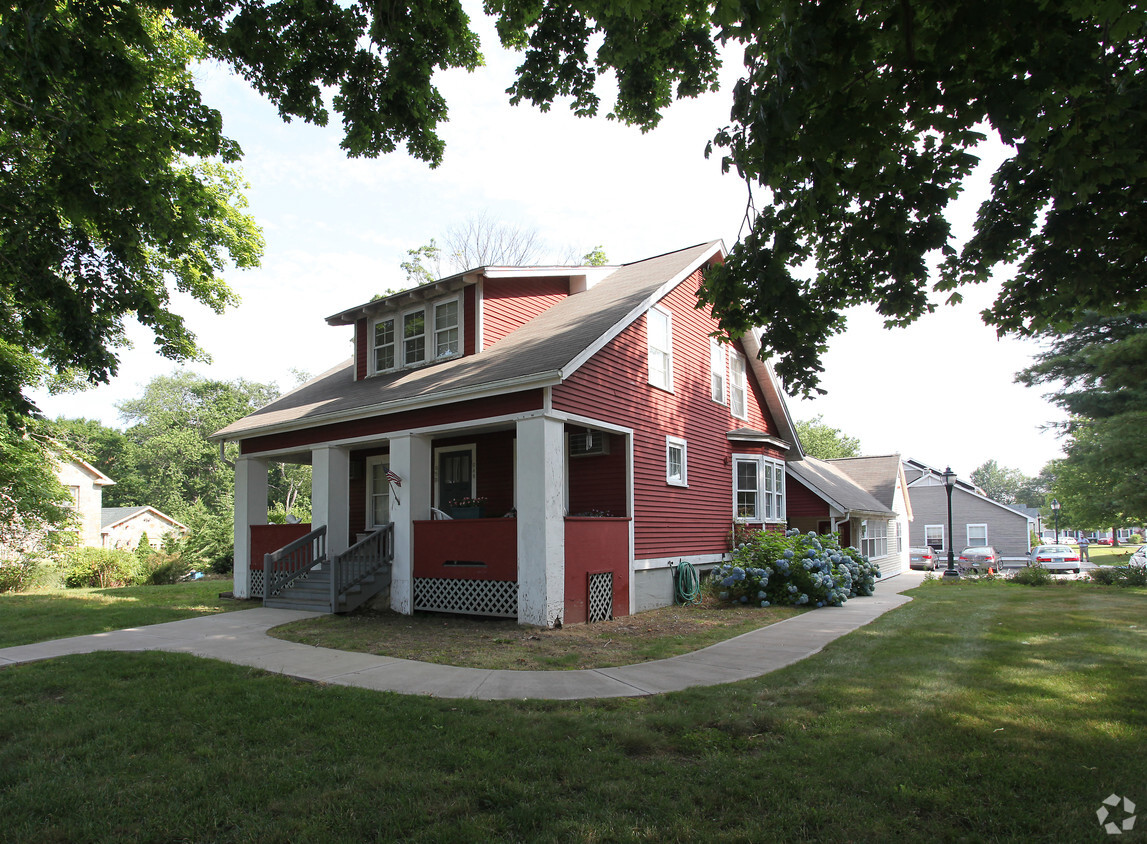 Building Photo - Saye Brooke Village West