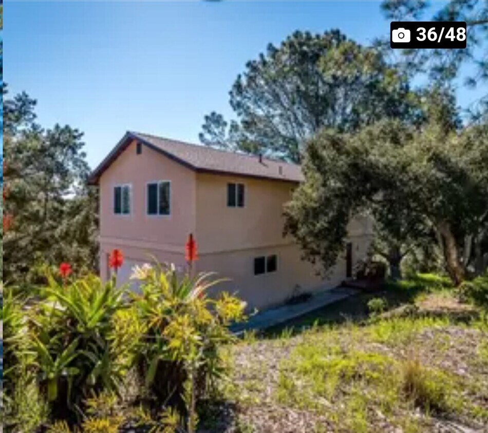 Primary Photo - 266 Quail Hill Ln