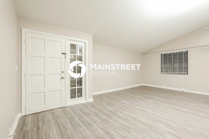 Foto principal - 3 Bedroom Pet-Friendly Home in DeBary, FL ...