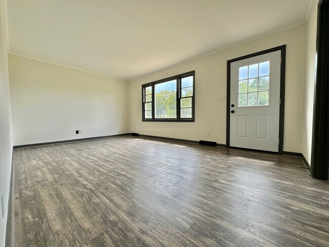 Foto del edificio - Peaceful Country Living on 1+ Acres Just Minutes from Downtown Franklin