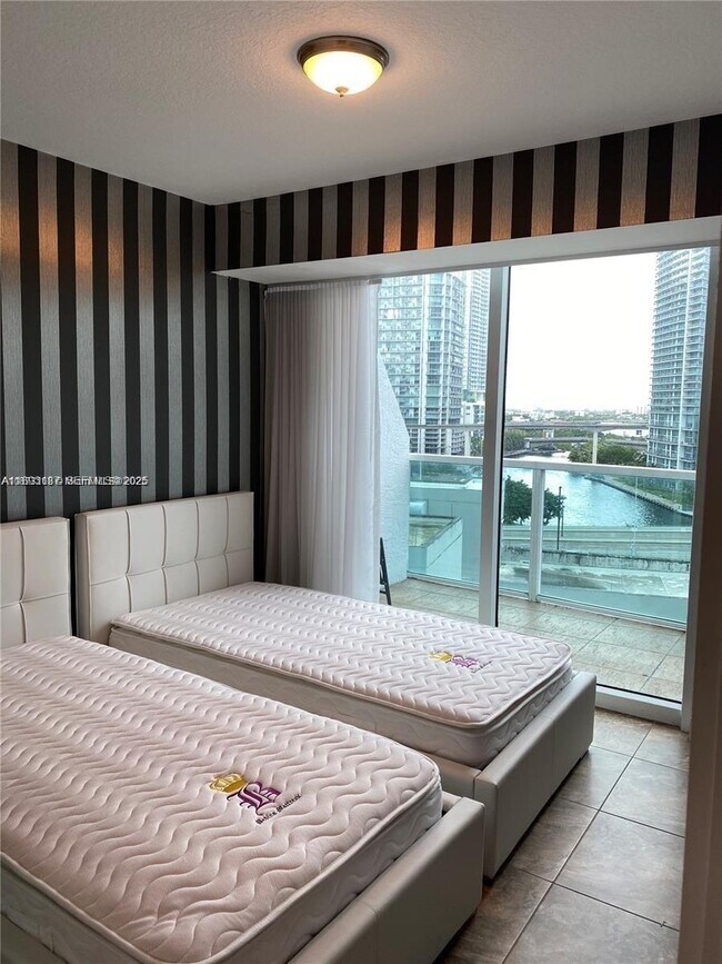 Foto del edificio - 41 SE 5th St