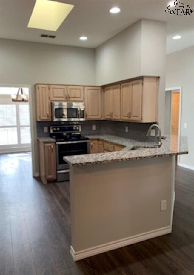 Building Photo - 4930 Whisper Wind Dr