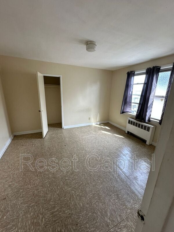 Foto del edificio - 36-8 Irving Street