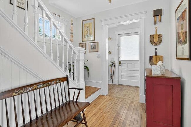 Building Photo - 25 Soundview Ave