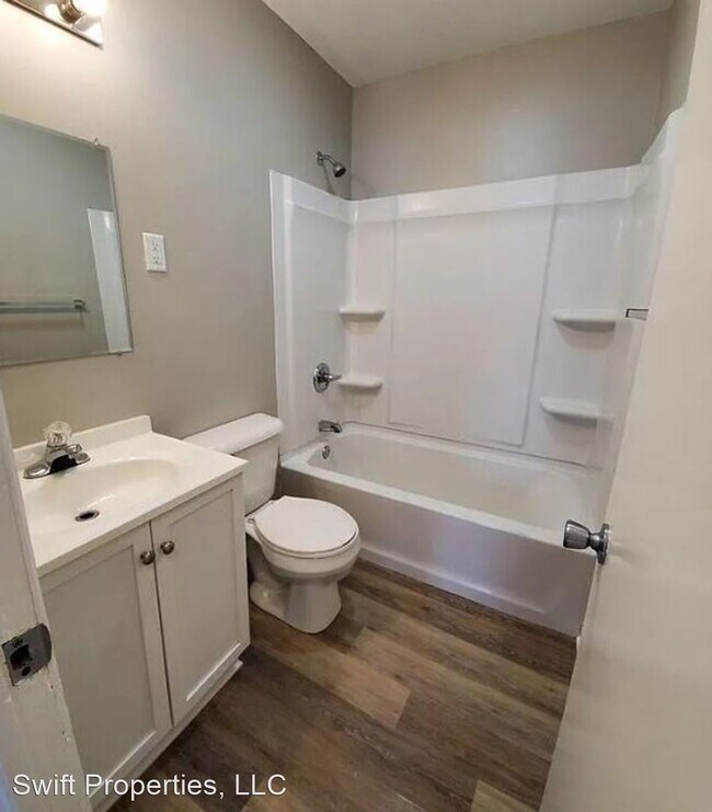 Building Photo - 3 br, 1 bath House - 1207 Wade Street