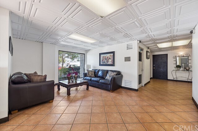 Building Photo - 350 Cedar Ave