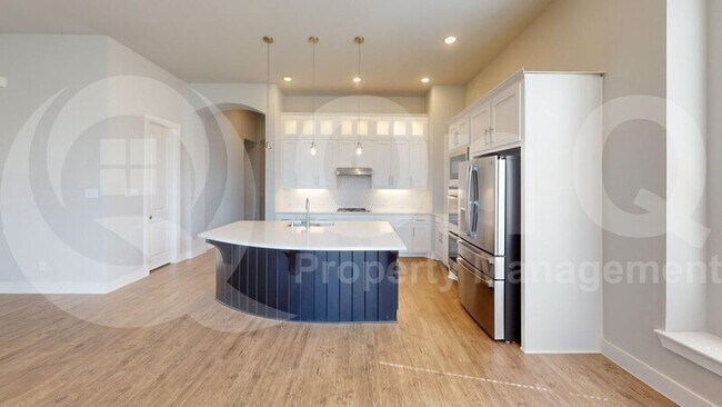 Foto del edificio - 4117 Monterey Pine Pl