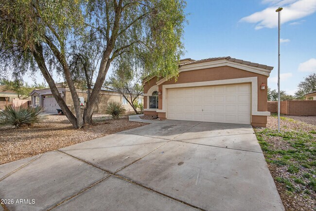 Building Photo - 2130 Sabino Ln