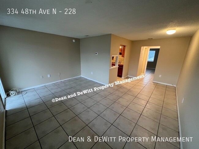 Building Photo - 1/1 Condo in St. Pete - For Rent