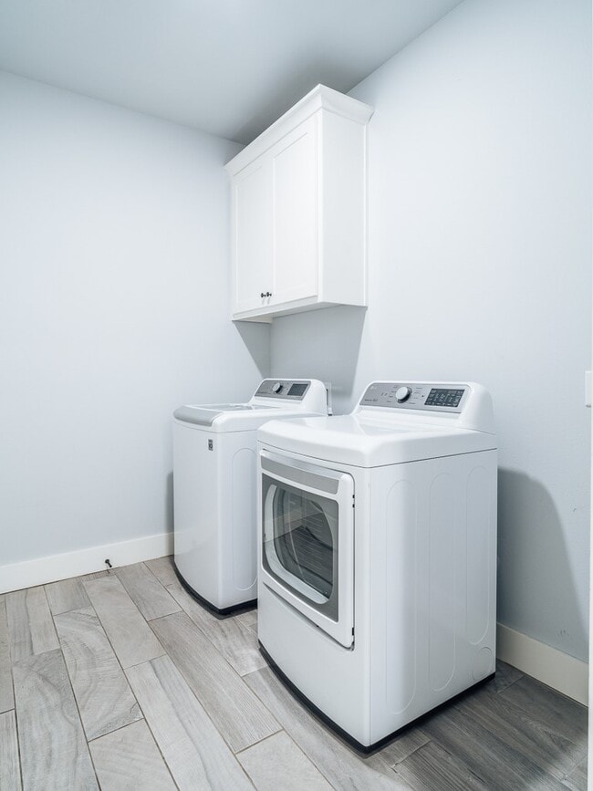 Building Photo - 3602 SW Brittany Rd