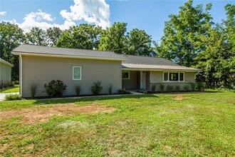 617 Dewitt Rd